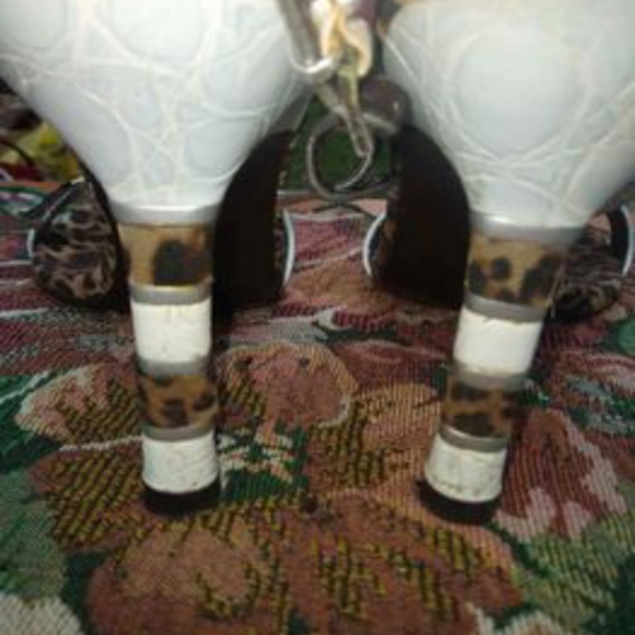 PAOLO WHITE DRESSY HIGH HEEL SANDALS w/ LEOPARD PRINT ON HEELS & SOLES size 8.5 - Picture 2 of 14